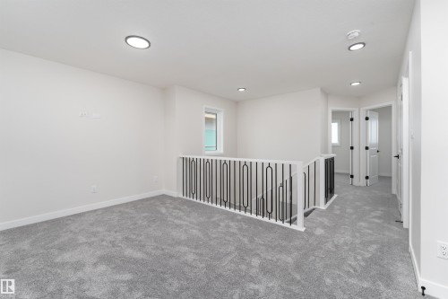 137 Pierwyck Loop, Spruce Grove, AB - Indoor Photo Showing Other Room