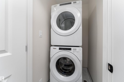 137 Pierwyck Loop, Spruce Grove, AB - Indoor Photo Showing Laundry Room