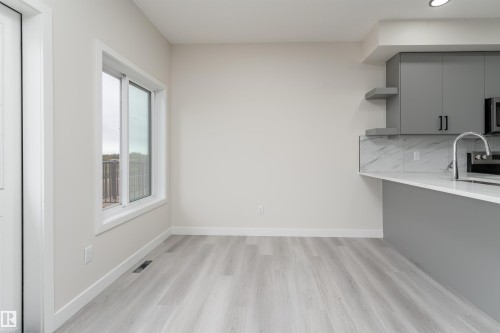 137 Pierwyck Loop, Spruce Grove, AB - Indoor Photo Showing Other Room