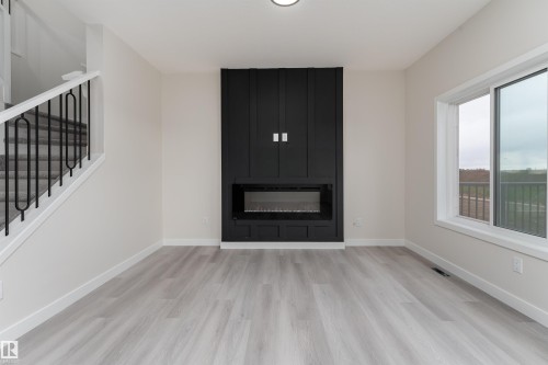 137 Pierwyck Loop, Spruce Grove, AB - Indoor With Fireplace