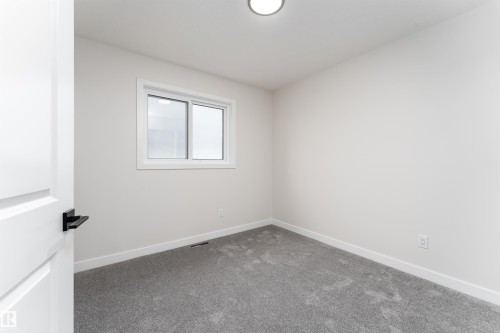 137 Pierwyck Loop, Spruce Grove, AB - Indoor Photo Showing Other Room