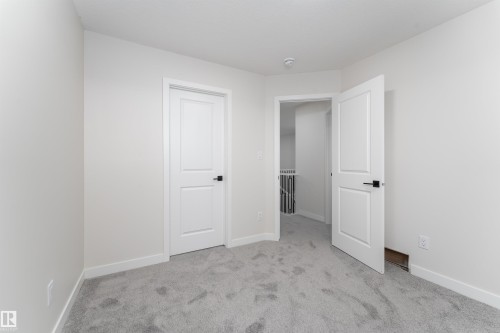 137 Pierwyck Loop, Spruce Grove, AB - Indoor Photo Showing Other Room