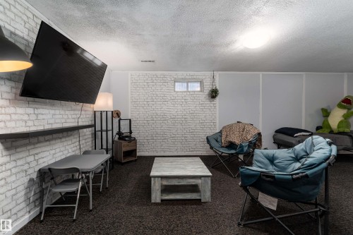 8207 169 Street, Edmonton, AB - Indoor