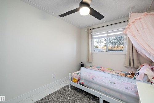 17319 107 Street, Edmonton, AB - Indoor Photo Showing Bedroom
