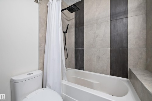 17319 107 Street, Edmonton, AB - Indoor Photo Showing Bathroom