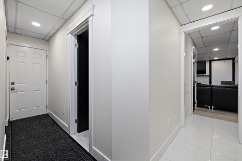 17319 107 Street, Edmonton, AB - Indoor Photo Showing Other Room