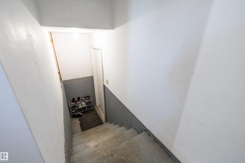 17319 107 Street, Edmonton, AB - Indoor Photo Showing Other Room