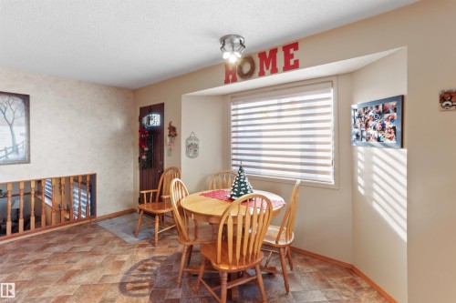 26 Elbow Drive, Devon, AB - Indoor Photo Showing Dining Room