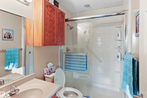 26 Elbow Drive, Devon, AB - Indoor Photo Showing Bathroom
