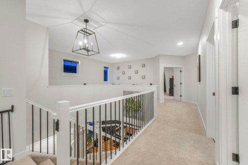 707 Kinglet Boulevard, Edmonton, AB - Indoor Photo Showing Other Room