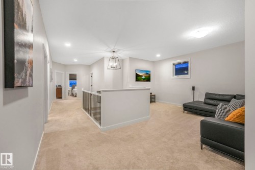 707 Kinglet Boulevard, Edmonton, AB - Indoor