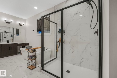 707 Kinglet Boulevard, Edmonton, AB - Indoor Photo Showing Bathroom