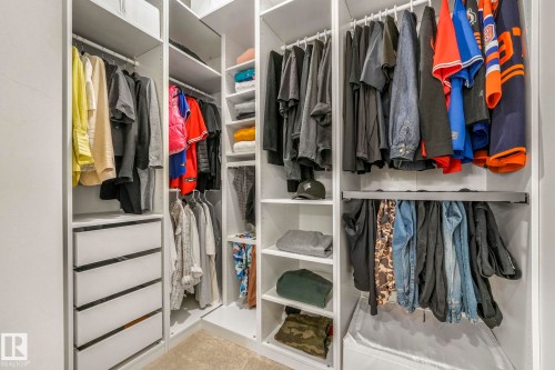 707 Kinglet Boulevard, Edmonton, AB - Indoor With Storage