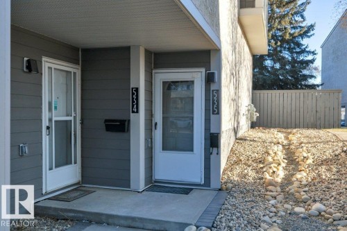 535 WILLOW Court  Edmonton, AB T5T 2K7