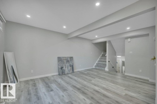 535 Willow Court, Edmonton, AB - Indoor