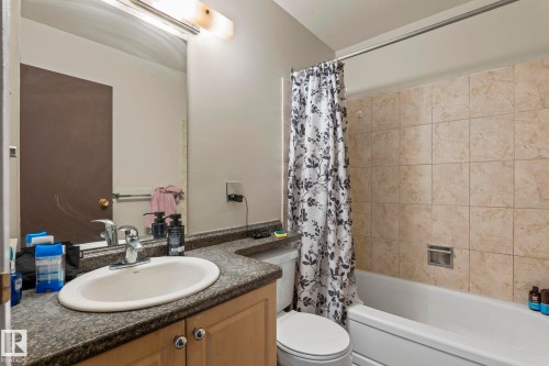 # 2004 10883 Saskatchewan Dr., Edmonton, AB - Indoor Photo Showing Bathroom