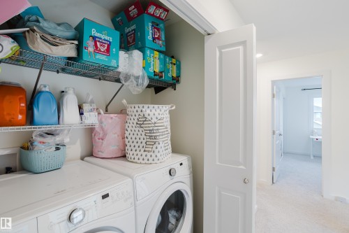 2124 Glenridding Way, Edmonton, AB - Indoor Photo Showing Laundry Room