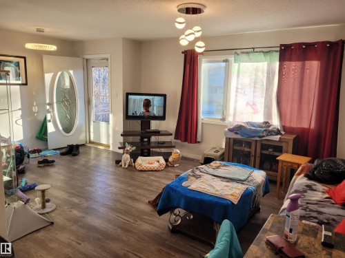 11616 152 Avenue, Edmonton, AB - Indoor