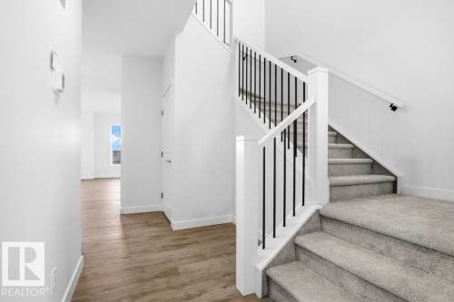 303 Paterson Link, Edmonton, AB - Indoor Photo Showing Other Room