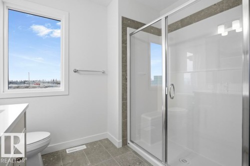 4847 Cawsey Terrace, Edmonton, AB - Indoor Photo Showing Bathroom