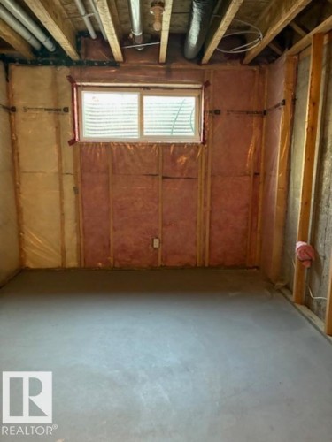 View of below grade area - 2433 Glenridding Boulevard, Edmonton, AB - Indoor Photo Showing Basement