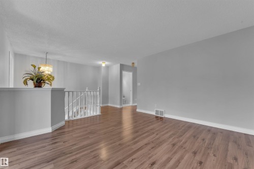 2 3311 58 Street, Edmonton, AB - Indoor Photo Showing Other Room