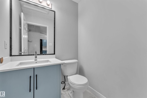 2 3311 58 Street, Edmonton, AB - Indoor Photo Showing Bathroom