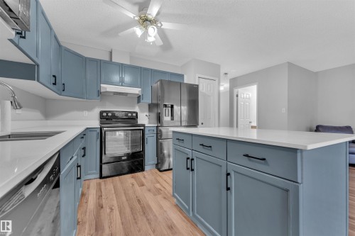 2 3311 58 Street, Edmonton, AB - Indoor Photo Showing Kitchen With Stainless Steel Kitchen