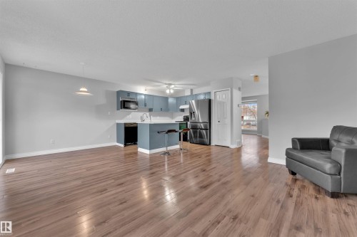 2 3311 58 Street, Edmonton, AB - Indoor