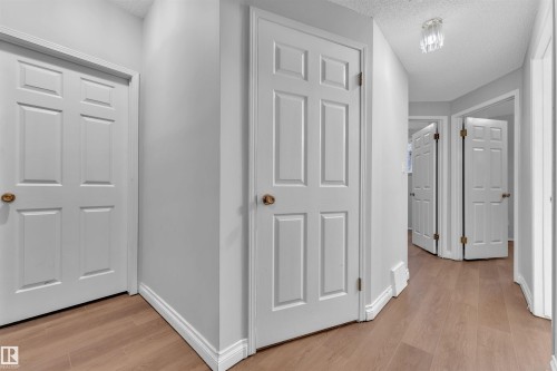 2 3311 58 Street, Edmonton, AB - Indoor Photo Showing Other Room