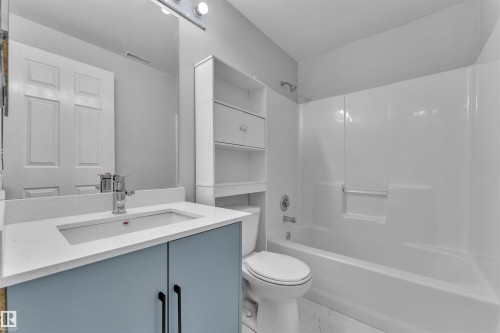 2 3311 58 Street, Edmonton, AB - Indoor Photo Showing Bathroom