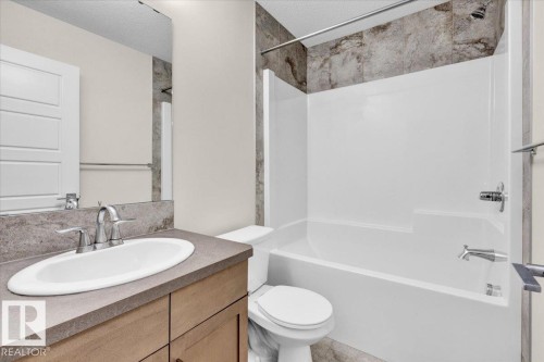 1515 21 Street, Edmonton, AB - Indoor Photo Showing Bathroom