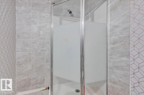 1515 21 Street, Edmonton, AB - Indoor Photo Showing Bathroom