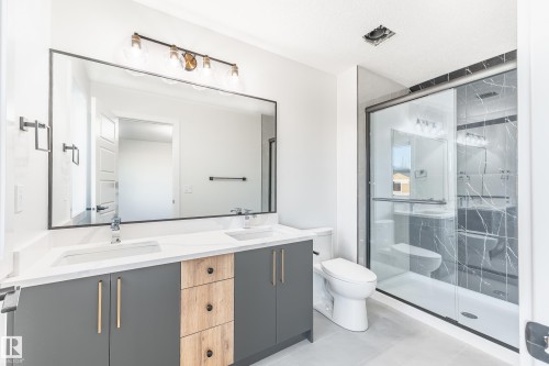 72 Patriot Way, Spruce Grove, AB - Indoor Photo Showing Bathroom