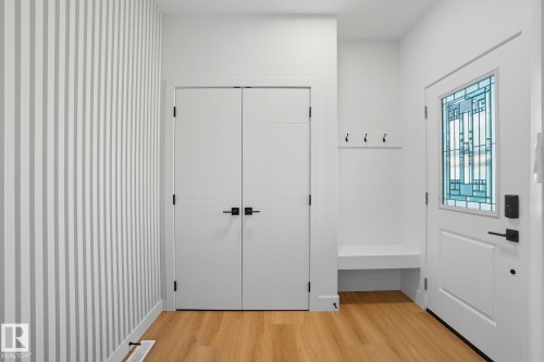 8608 181 Avenue, Edmonton, AB - Indoor Photo Showing Other Room