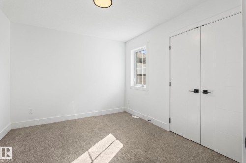 8512 181 Avenue, Edmonton, AB - Indoor Photo Showing Other Room