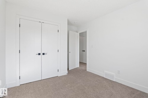8512 181 Avenue, Edmonton, AB - Indoor Photo Showing Other Room
