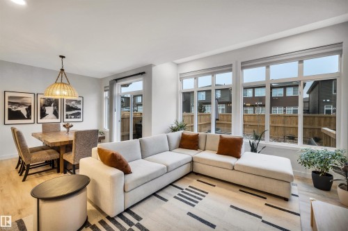 5480 Kootook Road, Edmonton, AB - Indoor Photo Showing Living Room