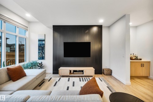 5480 Kootook Road, Edmonton, AB - Indoor Photo Showing Other Room