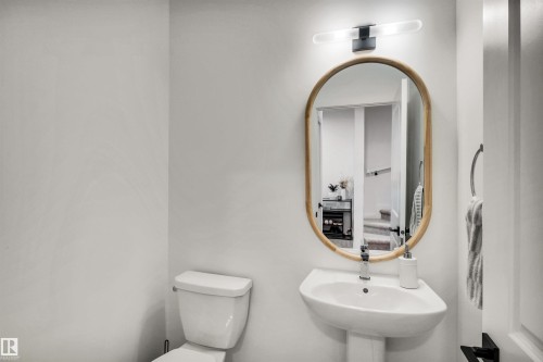5480 Kootook Road, Edmonton, AB - Indoor Photo Showing Bathroom