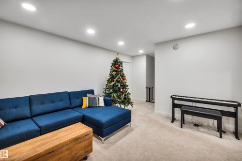 5480 Kootook Road, Edmonton, AB - Indoor Photo Showing Other Room