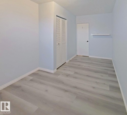 8708 Meadowlark Road, Edmonton, AB - Indoor Photo Showing Other Room