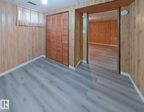 8708 Meadowlark Road, Edmonton, AB - Indoor