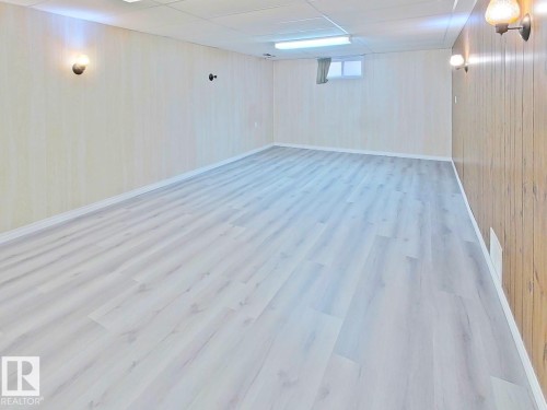 8708 Meadowlark Road, Edmonton, AB - Indoor