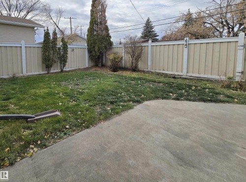8708 Meadowlark Road, Edmonton, AB - Outdoor