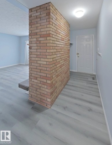 8708 Meadowlark Road, Edmonton, AB - Indoor Photo Showing Other Room