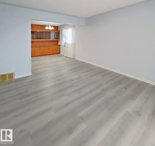8708 Meadowlark Road, Edmonton, AB - Indoor Photo Showing Other Room