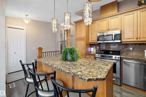 19020 86 Avenue, Edmonton, AB - Indoor Photo Showing Kitchen