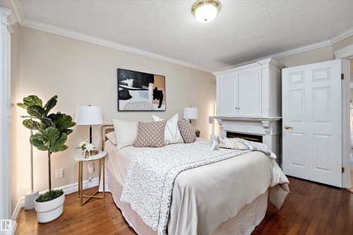 19020 86 Avenue, Edmonton, AB - Indoor Photo Showing Bedroom