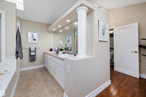 19020 86 Avenue, Edmonton, AB - Indoor